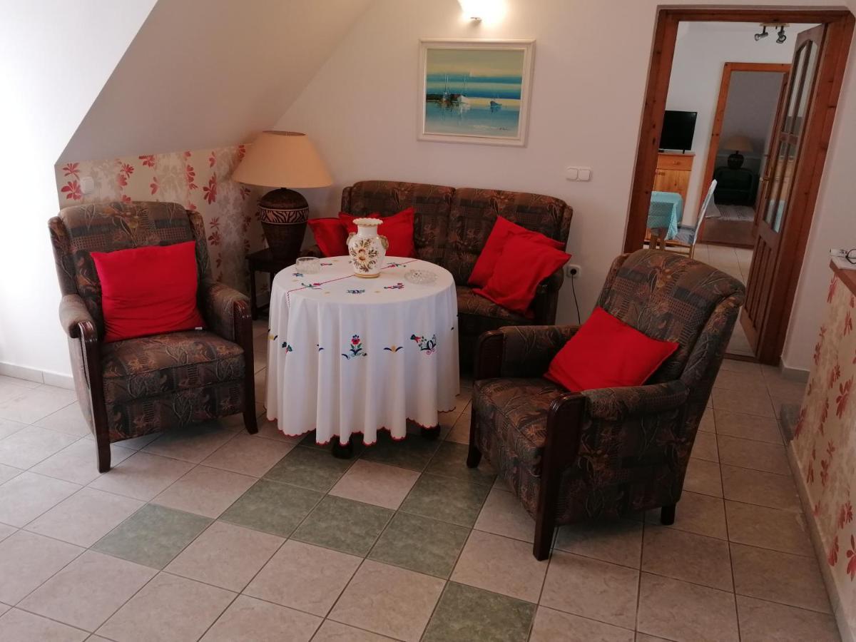Tamás Bátya Kunyhója Balatonmáriafürdő Exterior foto